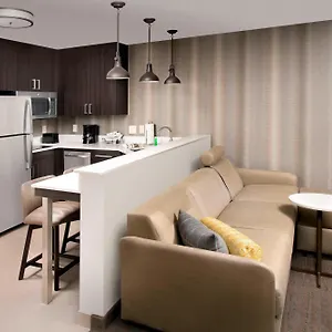 Отель By Marriott Airport/convention Center