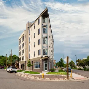 Kasa Comma Lohi Aparthotel